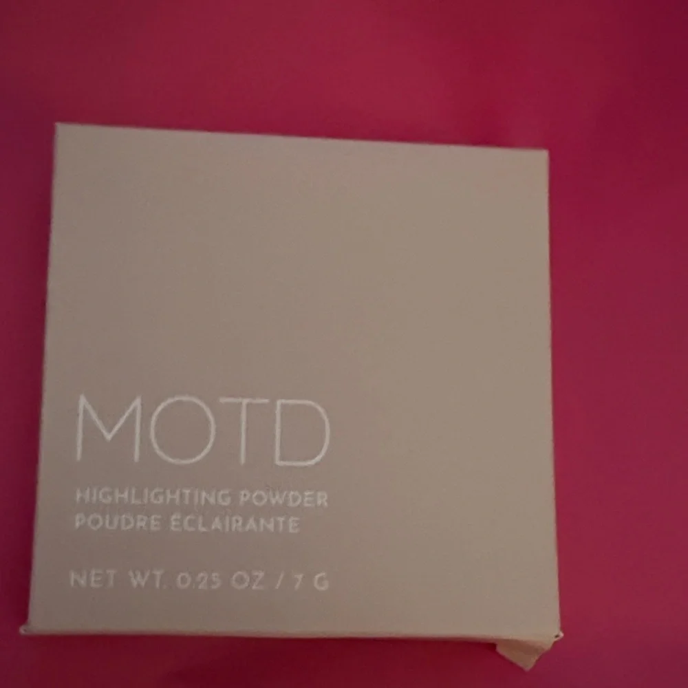 MOTD Highlighting Powder - Cream Glow